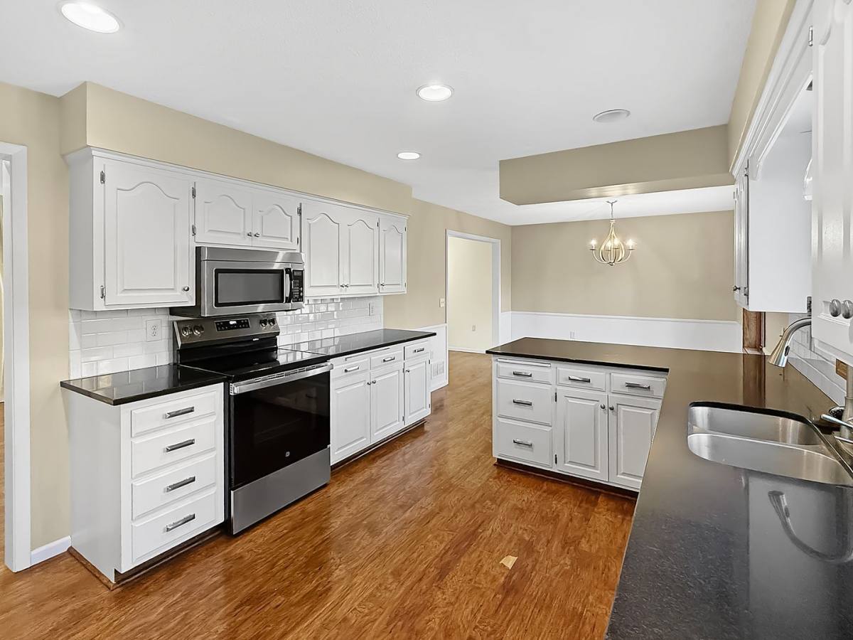 11120 52nd Ave N, Plymouth, MN 55442 - House for Rent - Image 10