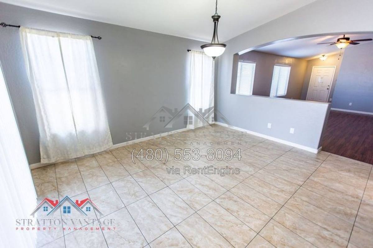 2251 S 63rd Dr, Phoenix, AZ 85043 - House for Rent - Image 13