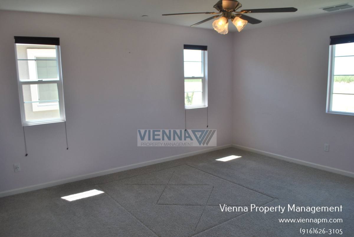 7185 Star Trail Way, Roseville, CA 95747 - House for Rent - Image 20