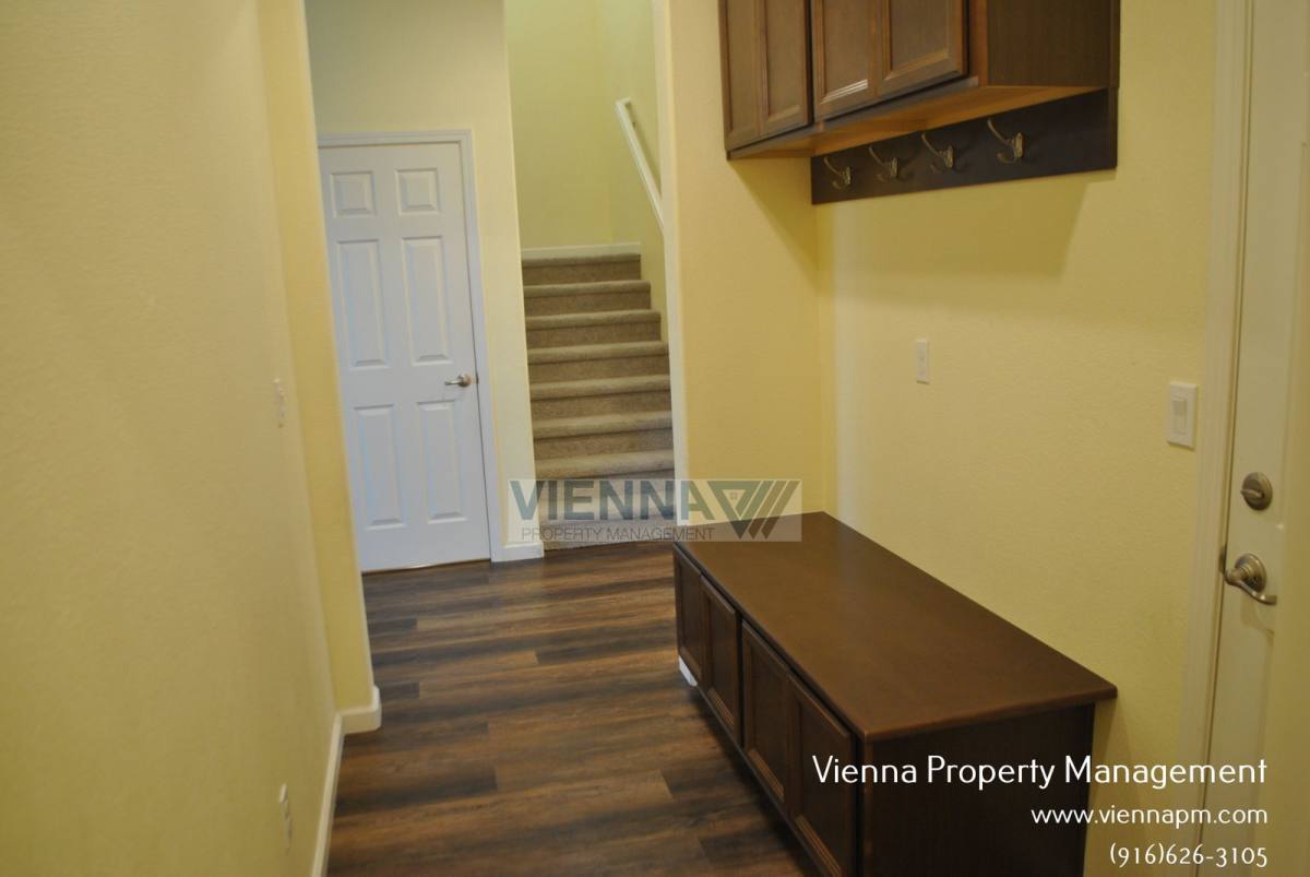 7185 Star Trail Way, Roseville, CA 95747 - House for Rent - Image 17
