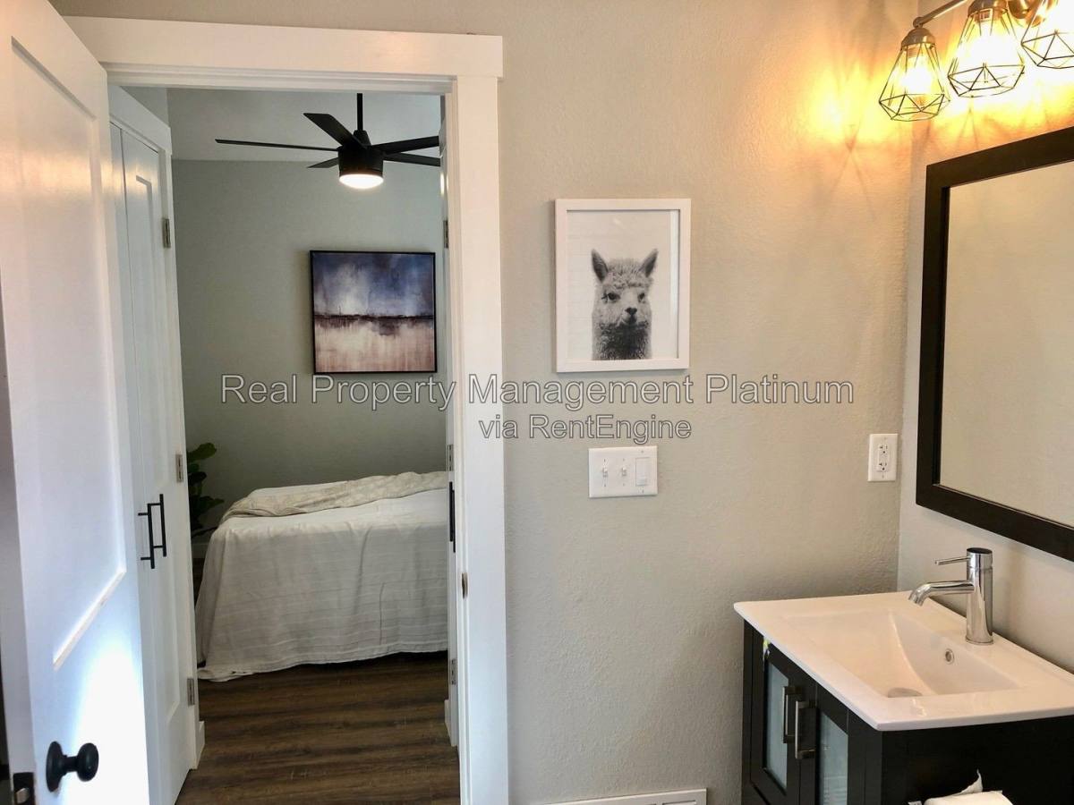 62 Woodworth Ave #B, Clovis, CA 93612 - Apartment for Rent - Image 17
