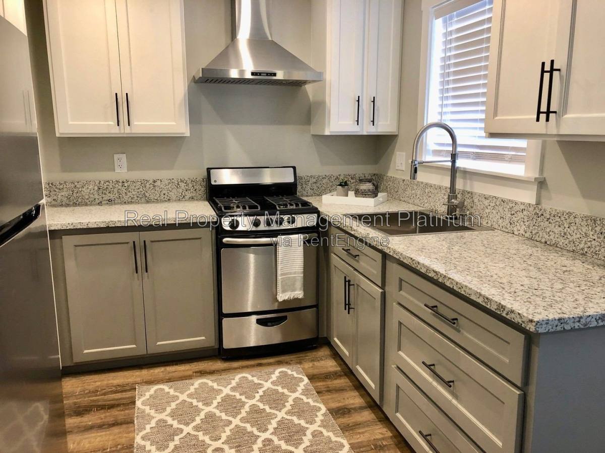 62 Woodworth Ave #B, Clovis, CA 93612 - Apartment for Rent