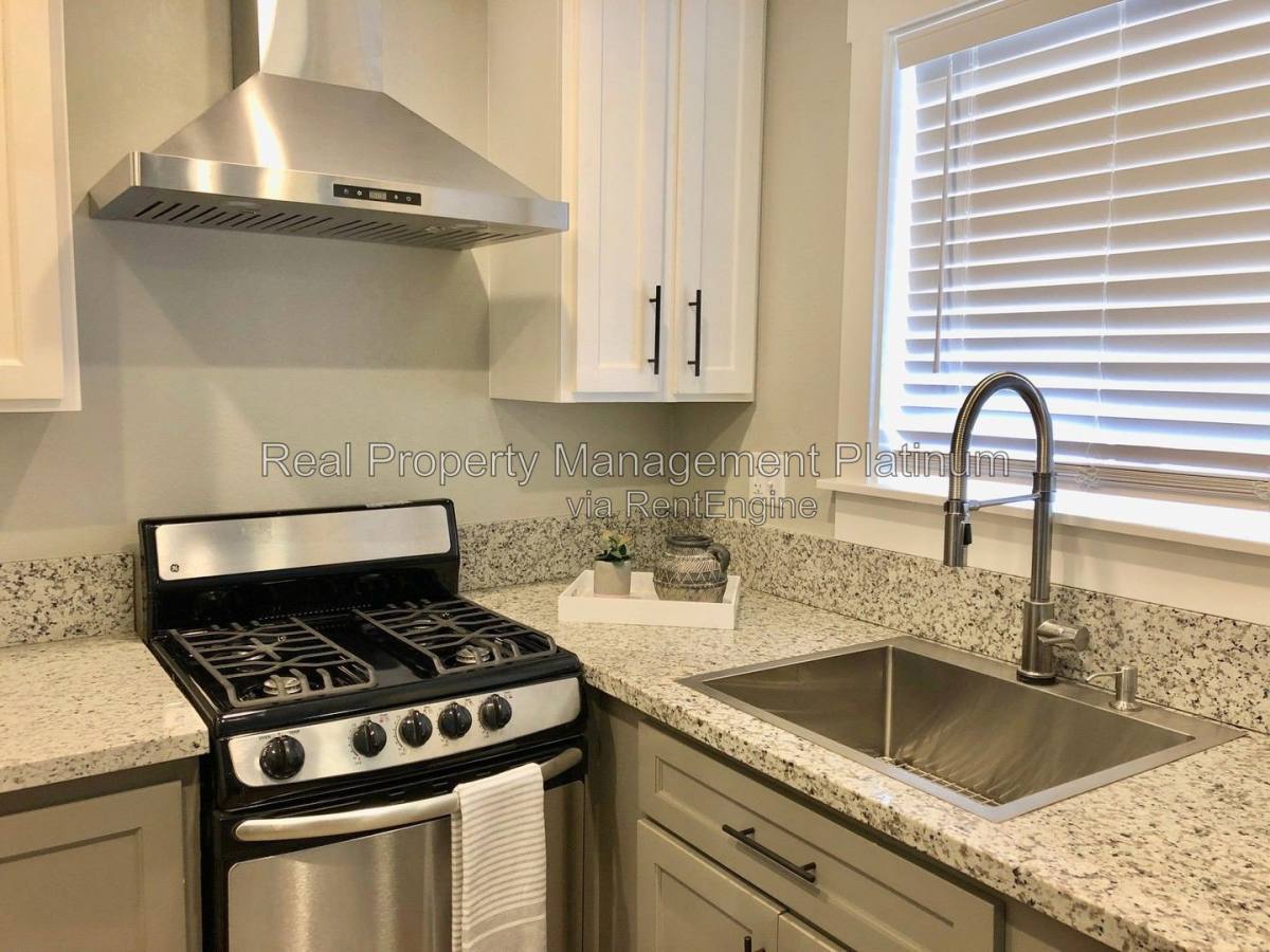 62 Woodworth Ave #B, Clovis, CA 93612 - Apartment for Rent - Image 3
