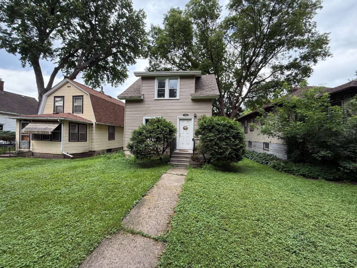 1032 26th Ave SE, Minneapolis, MN 55414 - House for Rent - Image 1