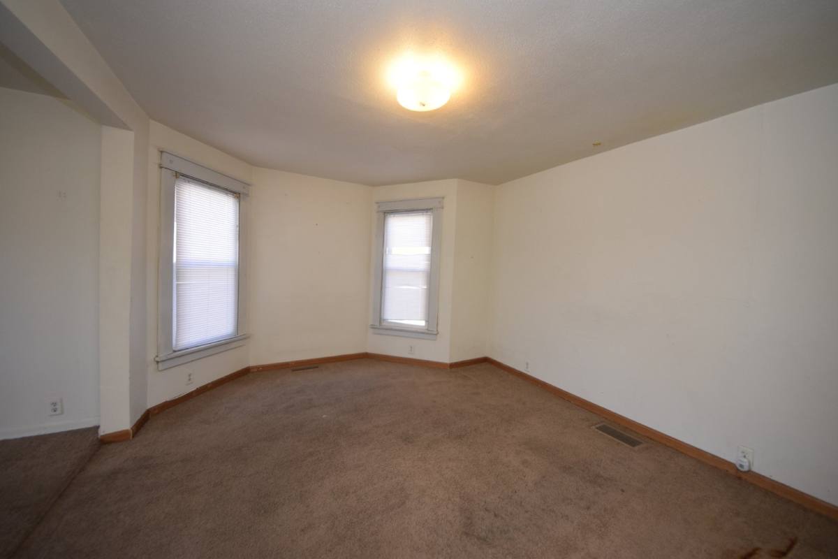 1032 26th Ave SE, Minneapolis, MN 55414 - House for Rent - Image 4