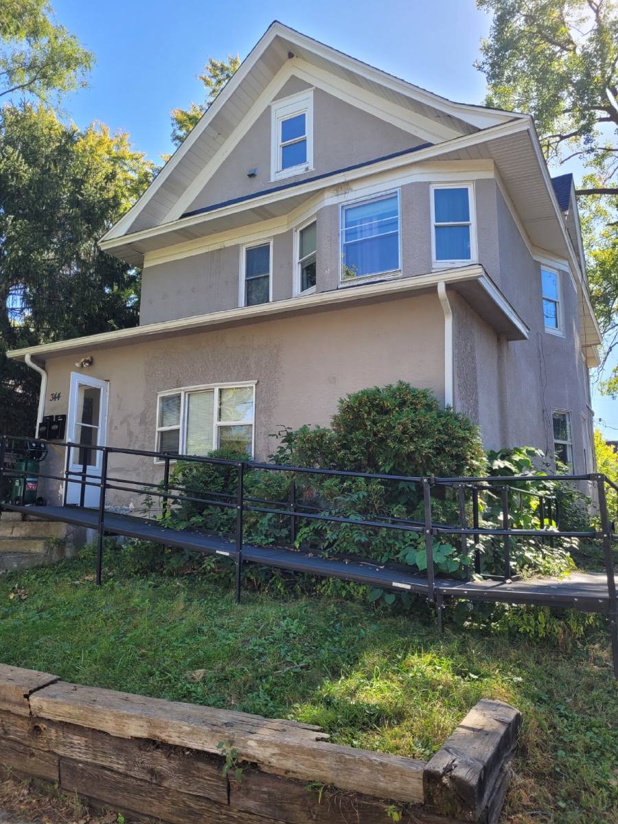 Townhouse for rent at 344 Jenks Ave E #1, St. Paul, MN 55130