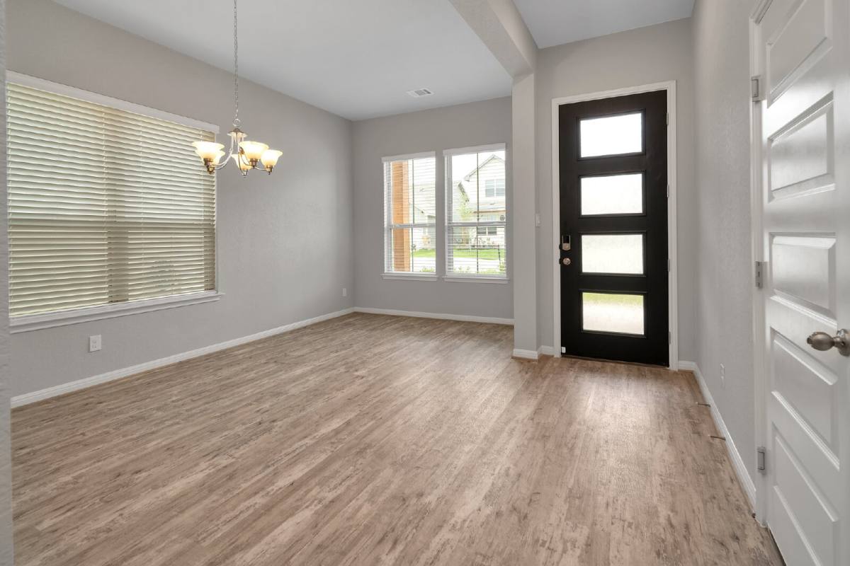 11660 Bakersfield Pass, San Antonio, TX 78245 - House for Rent - Image 2