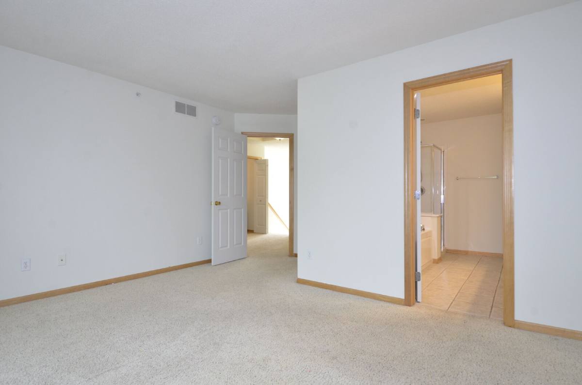 11296 Baltimore St NE #B, Minneapolis, MN 55449 - House for Rent - Image 15