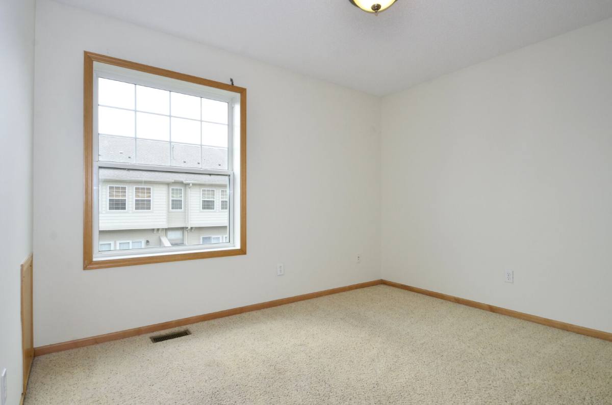 11296 Baltimore St NE #B, Minneapolis, MN 55449 - House for Rent - Image 17
