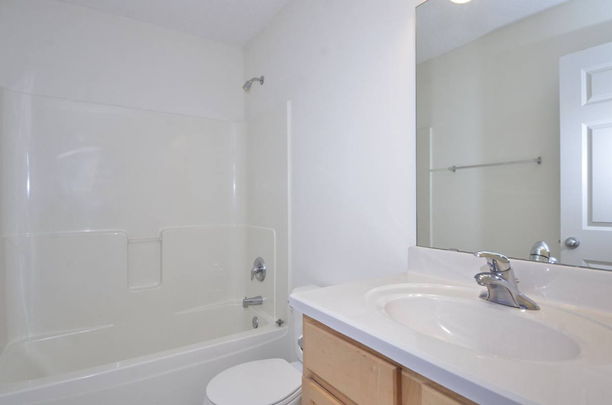 11296 Baltimore St NE #B, Minneapolis, MN 55449 - House for Rent - Image 19