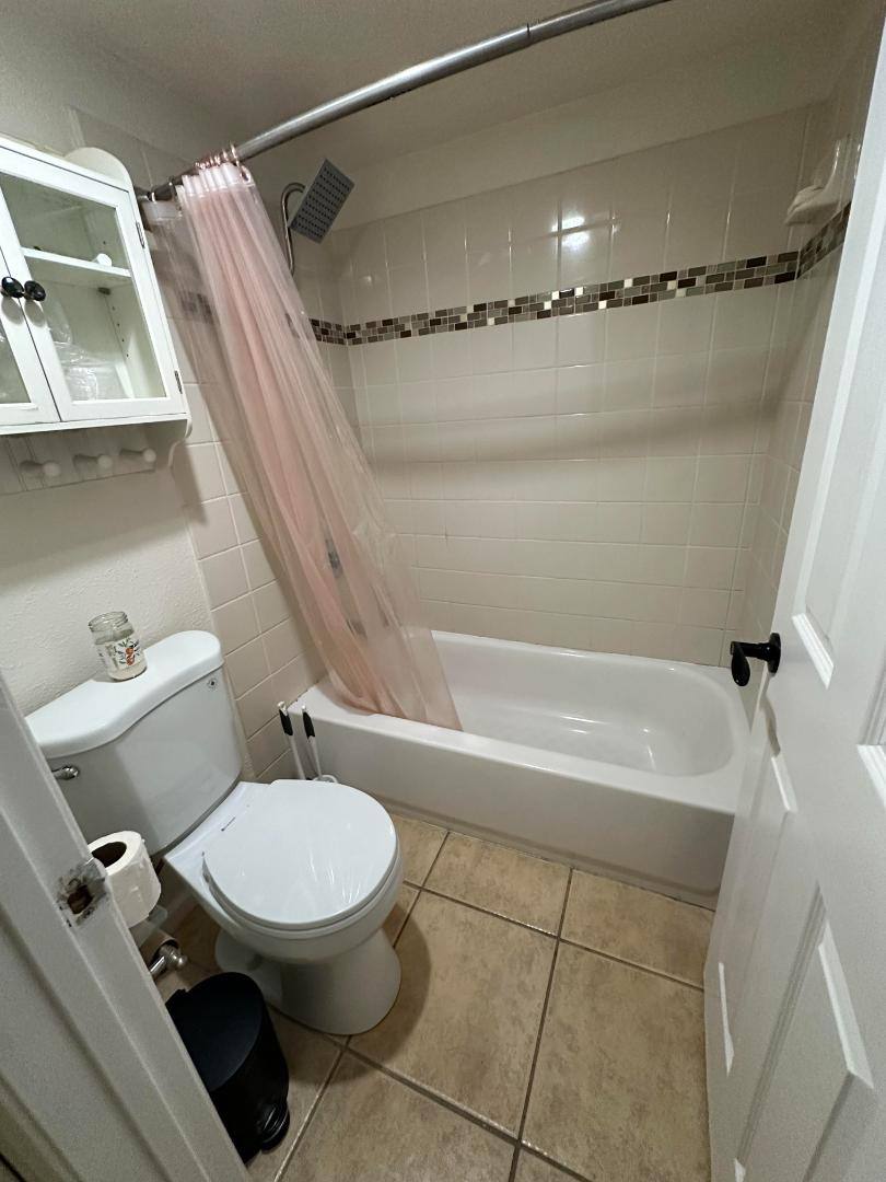 2452 Larkspur Lane, Sacramento, CA 95825 - Apartment for Rent - Image 12