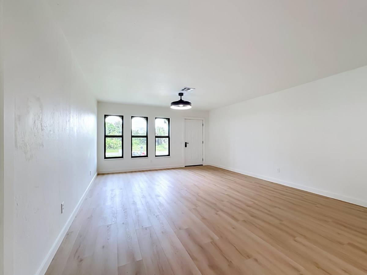 2817 3rd St W, Lehigh Acres, FL 33971 - House for Rent - Image 8