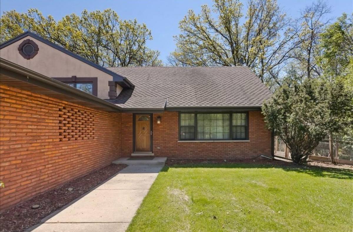 33 Half Day Rd, Lincolnshire, IL 60069 - House for Rent - Image 1