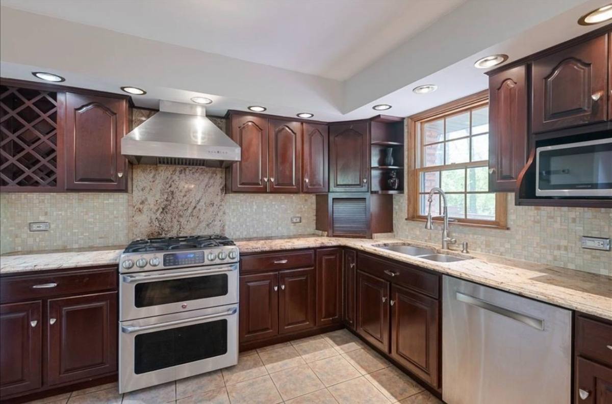 33 Half Day Rd, Lincolnshire, IL 60069 - House for Rent - Image 8