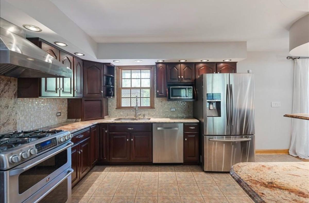 33 Half Day Rd, Lincolnshire, IL 60069 - House for Rent - Image 9