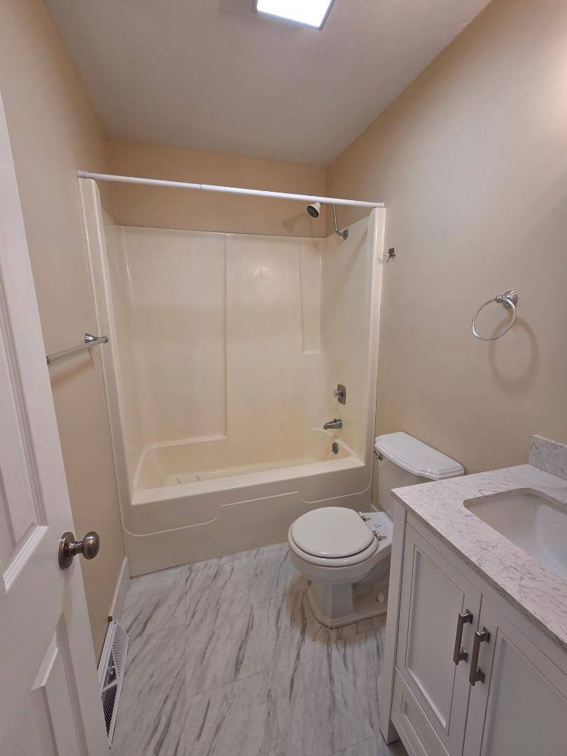 3009 Cambridge St, St. Joseph, MO 64506 - House for Rent - Image 5