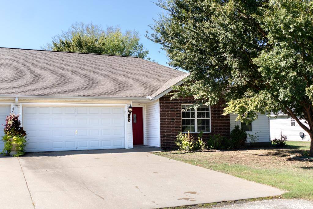 House for rent at 2230 S Country Club Dr, Joplin, MO 64804