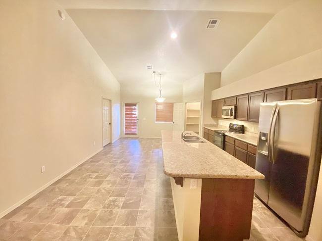 9150 E 30th Place, Yuma, AZ 85365 - Condo for Rent - Image 6