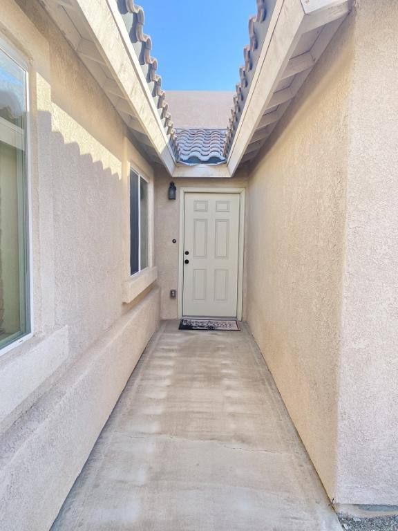 9150 E 30th Place, Yuma, AZ 85365 - Condo for Rent - Image 2