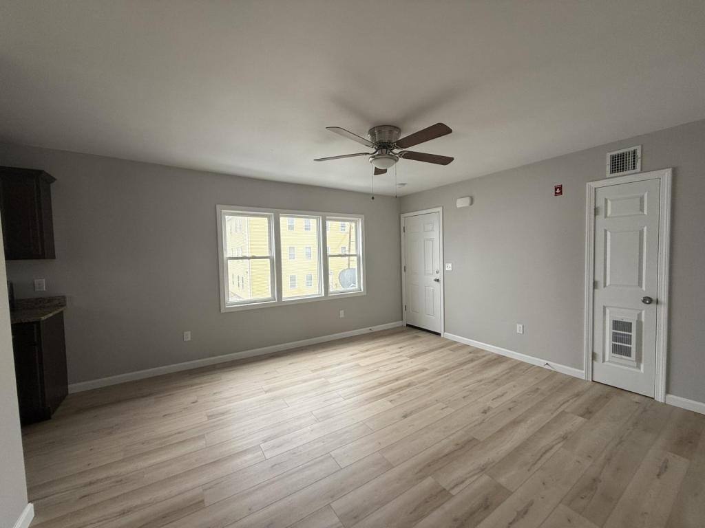 223 Davis St, Fall River, MA 02720 - Apartment for Rent - Image 5