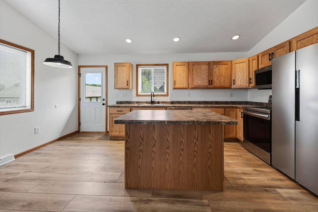 641 Angel Court, Holmen, WI 54636 - Townhouse for Rent - Image 3