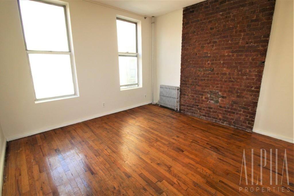 Apartment for rent at 311 E 105th St #3D, New York, NY 10029