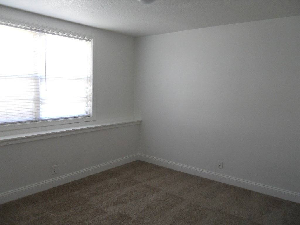 2014 W 27th St #2, Lawrence, KS 66046 - Apartment for Rent - Image 8