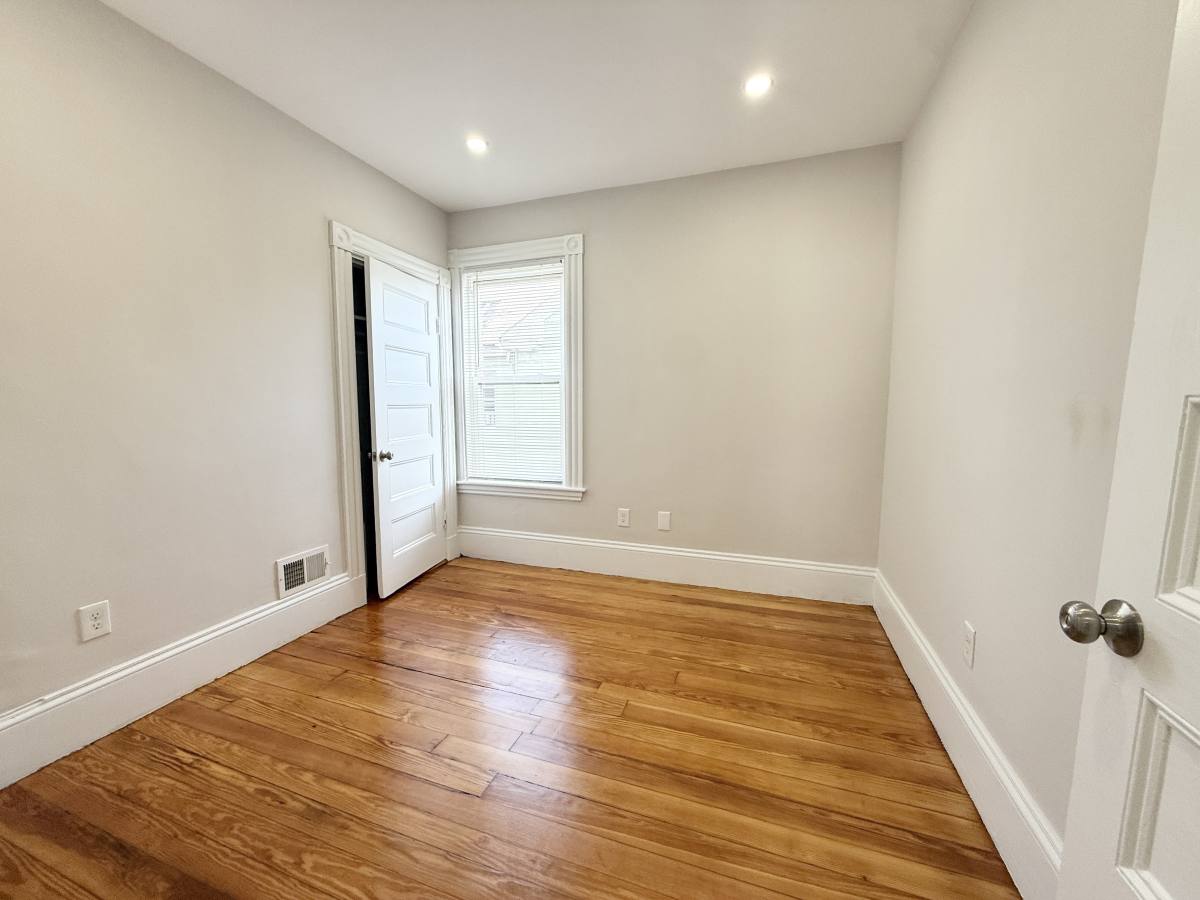 71 Saxton St #3, Dorchester, MA 02125 - Apartment for Rent - Image 6