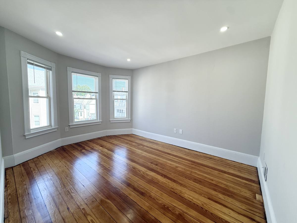 71 Saxton St #3, Dorchester, MA 02125 - Apartment for Rent - Image 3