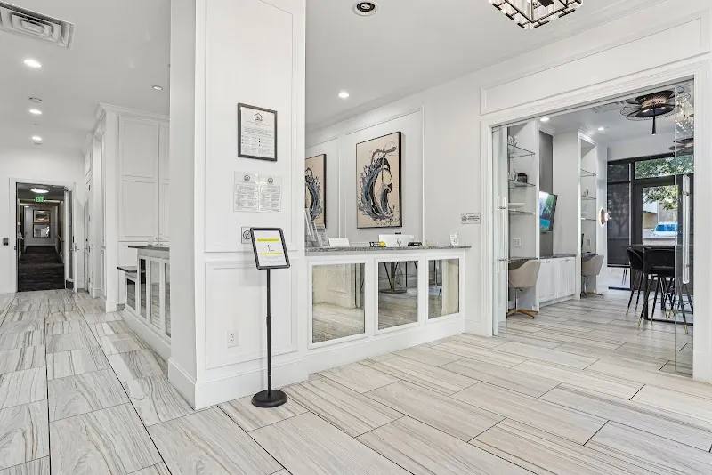 2728 Hood St, Dallas, TX 75219 - Apartment for Rent - Image 3