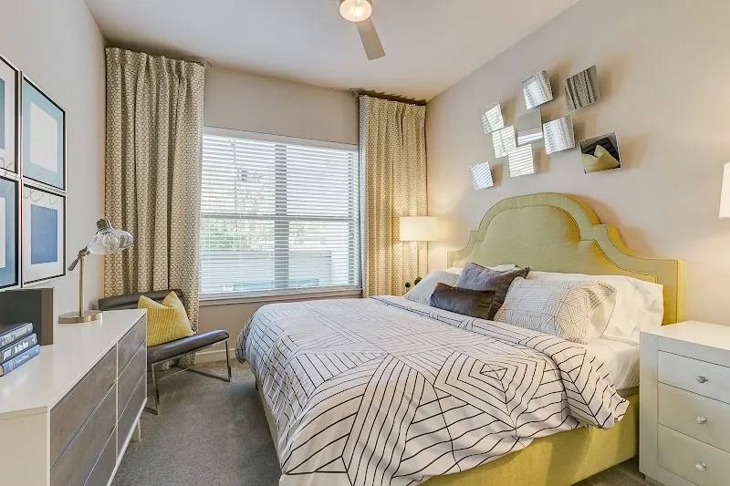 3411 Oak Grove Ave, Dallas, TX 75204 - Apartment for Rent - Image 2