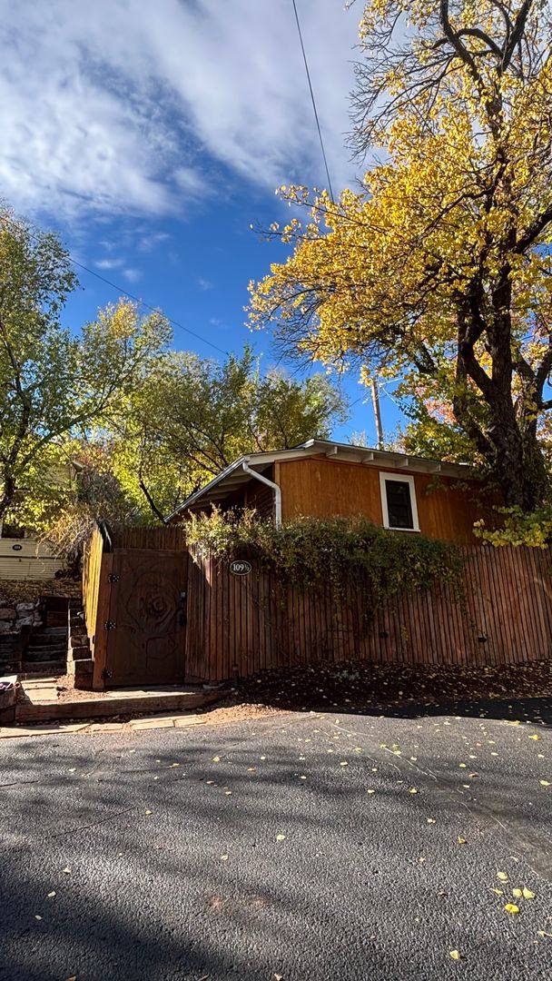 103 Ruxton Ave, Manitou Springs, CO 80829 - Apartment for Rent - Image 3
