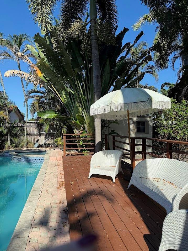 Apartment for rent at 1811 N 40th Ave, Hollywood, FL 33021