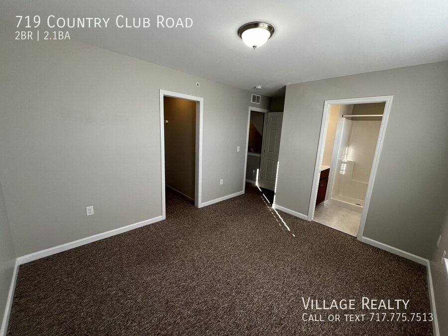 719 Country Club Rd, Red Lion, PA 17356 - Townhouse for Rent - Image 5