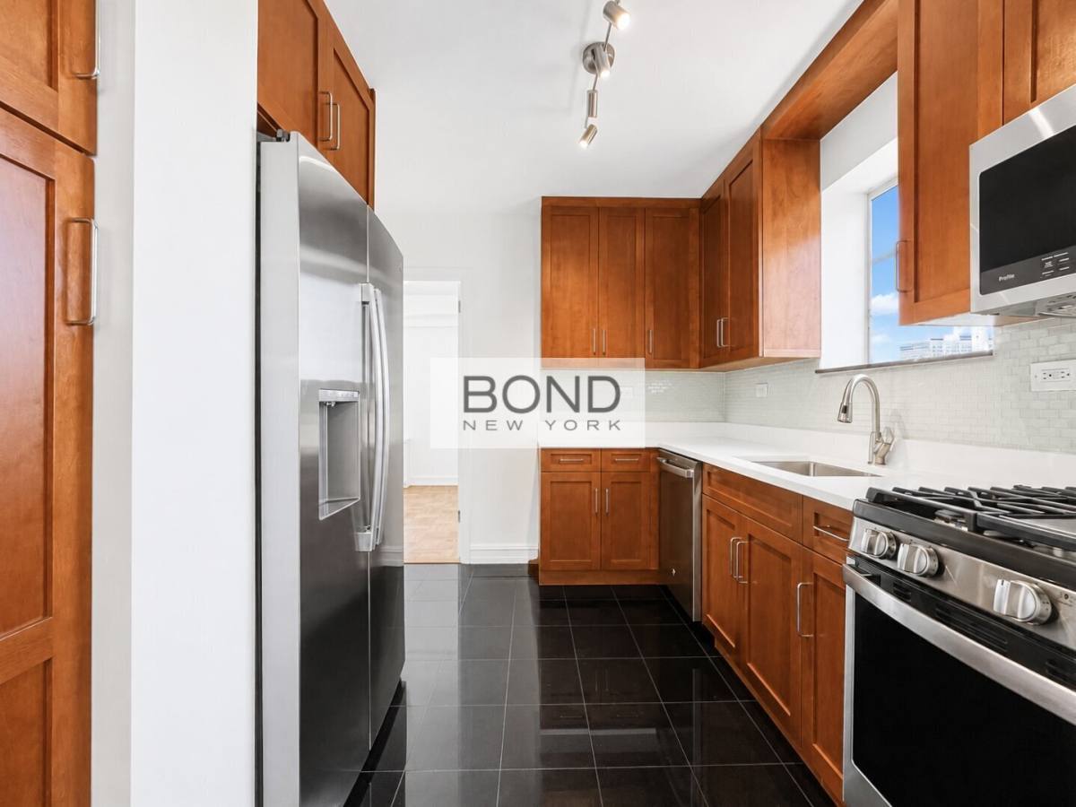 200 E 71st #21, New York, NY 10021 - Apartment for Rent - Image 4