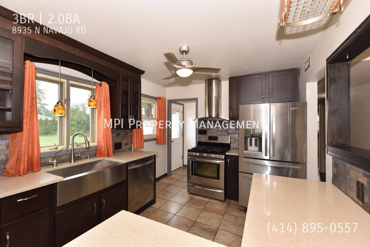 8935 N Navajo Rd, Milwaukee, WI 53217 - House for Rent - Image 7