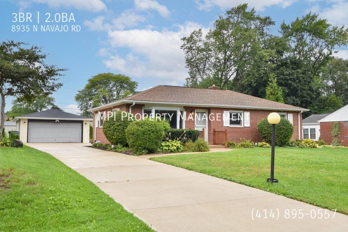 8935 N Navajo Rd, Milwaukee, WI 53217 - House for Rent