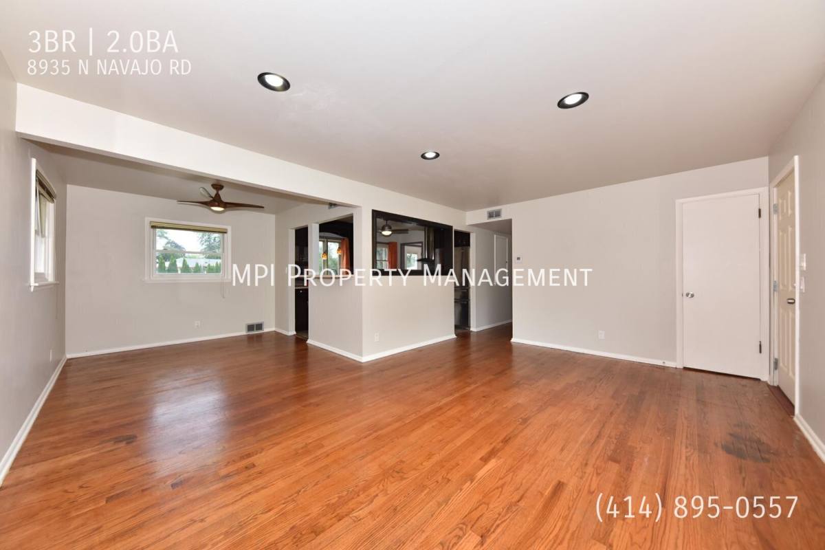 8935 N Navajo Rd, Milwaukee, WI 53217 - House for Rent - Image 8