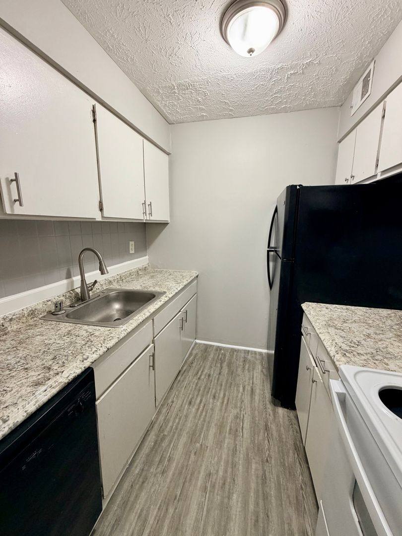 1349 Devonport Dr #27, Lexington, KY 40504 - Apartment for Rent - Image 1