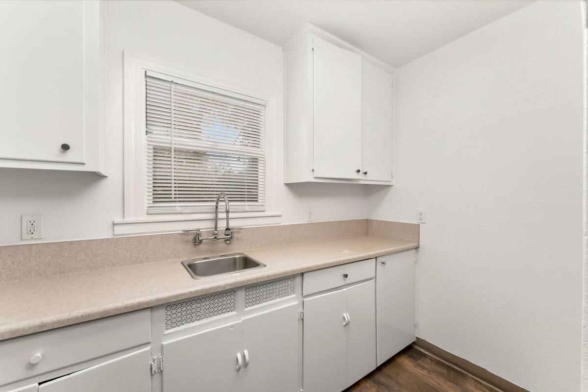 3324 1/2 6th Ave, Sacramento, CA 95817 - Apartment for Rent - Image 8