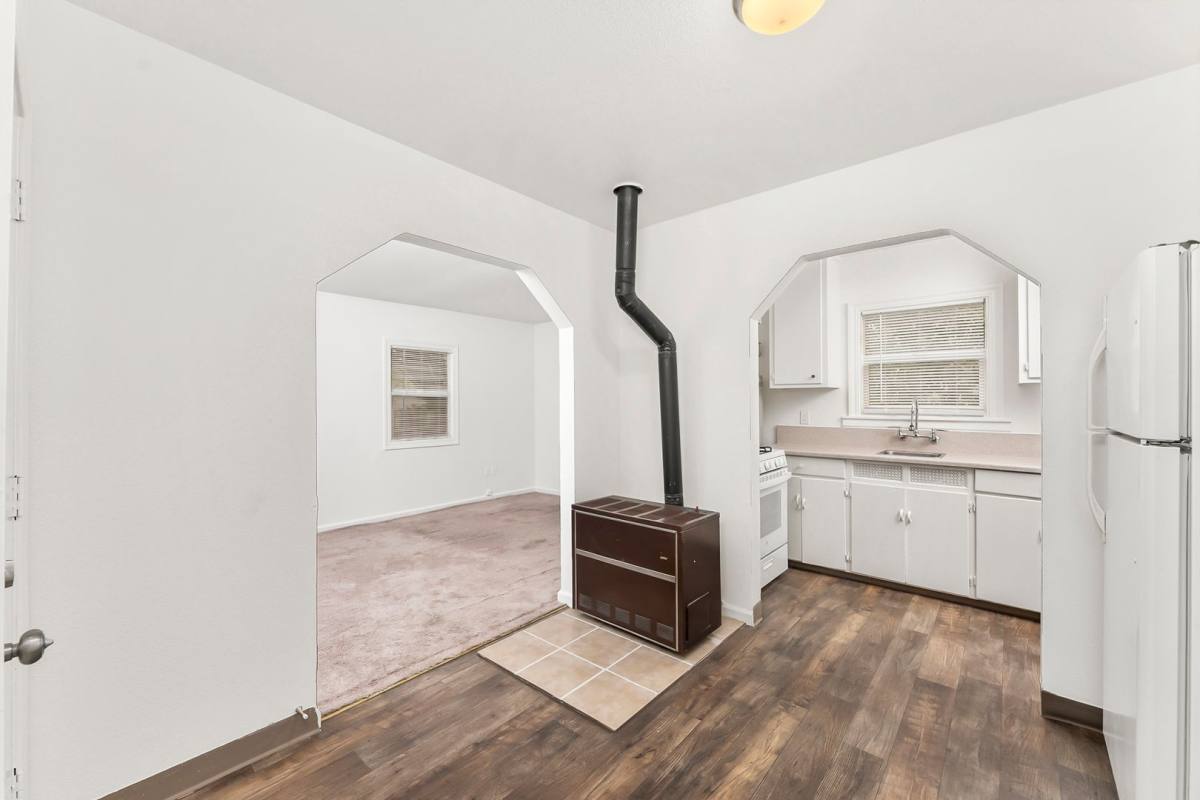 3324 1/2 6th Ave, Sacramento, CA 95817 - Apartment for Rent - Image 5