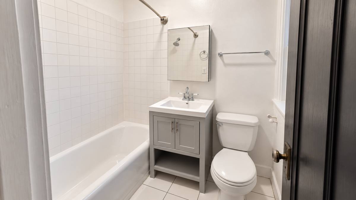 2336 W Addison #H2, Chicago, IL 60618 - Apartment for Rent - Image 6