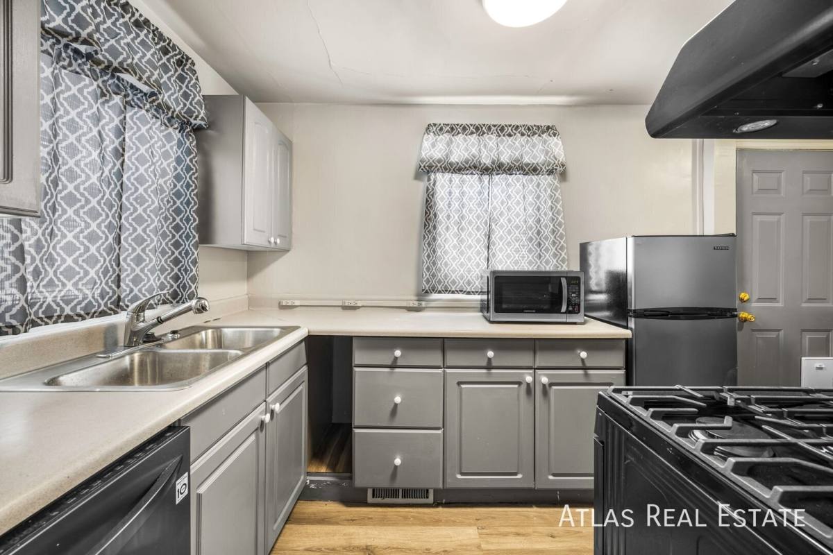 425 W Amherst Ave, Englewood, CO 80110 - House for Rent - Image 10