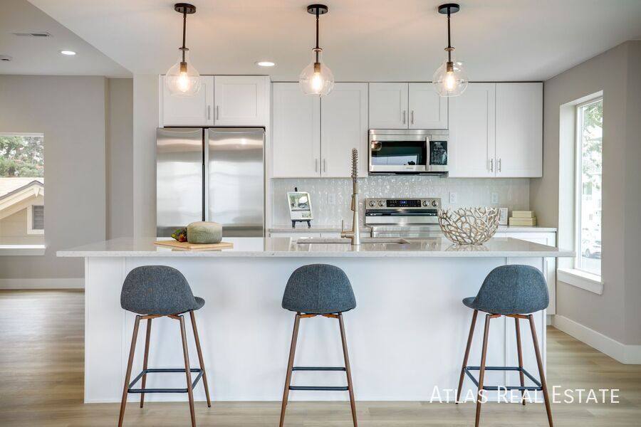 2140 S Ash St #105, Denver, CO 80222 - Townhouse for Rent - Image 2