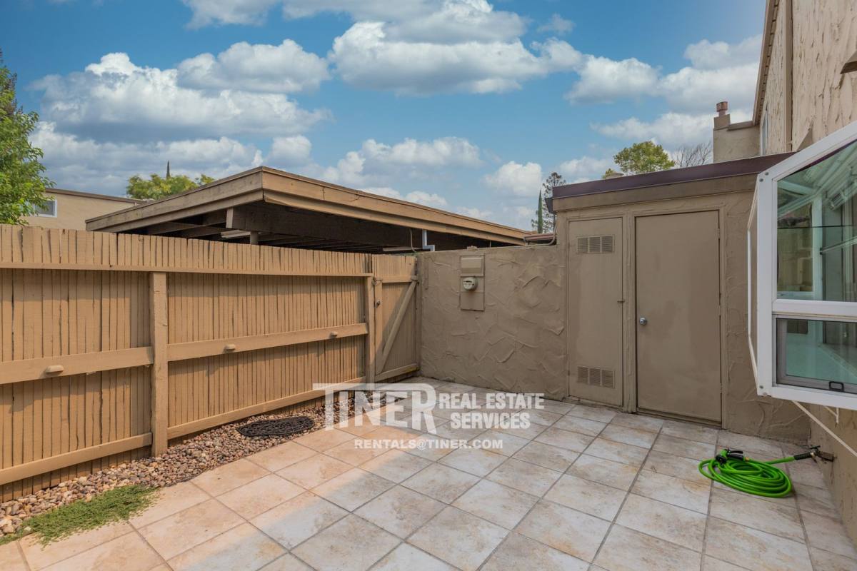 2452 Via Camino Ave, Carmichael, CA 95608 - Townhouse for Rent - Image 4