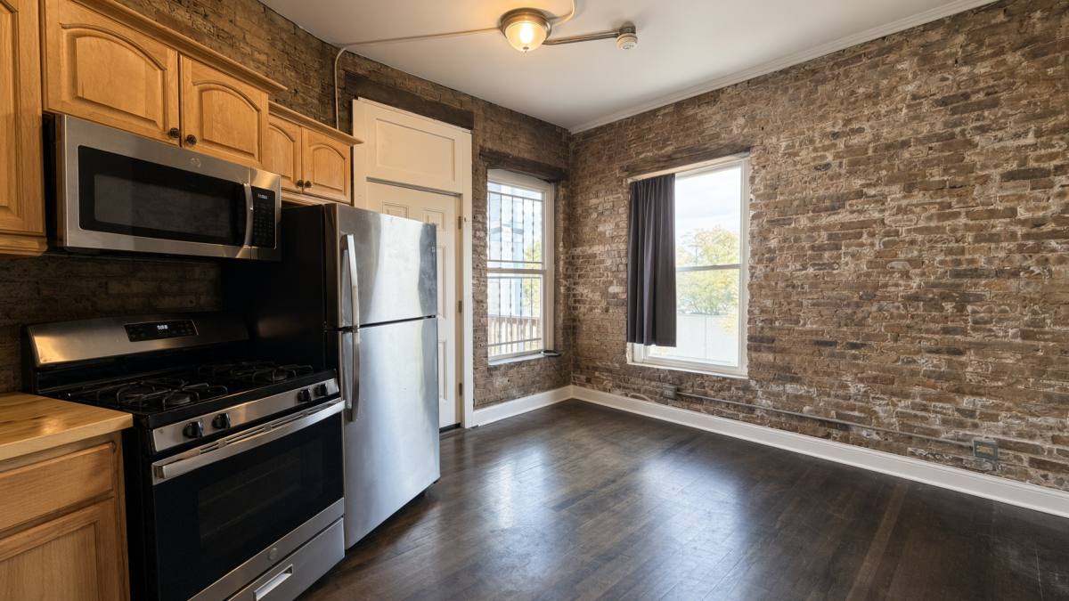 3803 N Clark St #2, Chicago, IL 60613 - Apartment for Rent