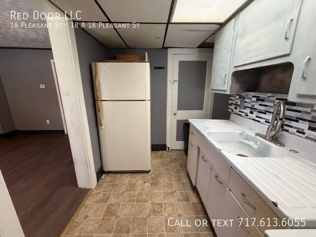 Apartment for rent at 18 Pleasant St #A, Glen Rock, PA 17327