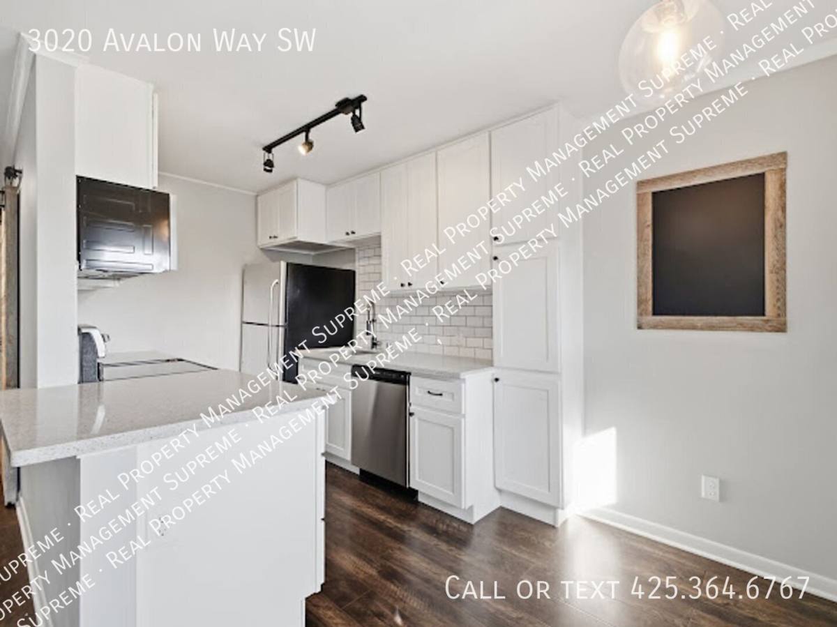 3020 Avalon Way SW, Seattle, WA 98126 - House for Rent - Image 6