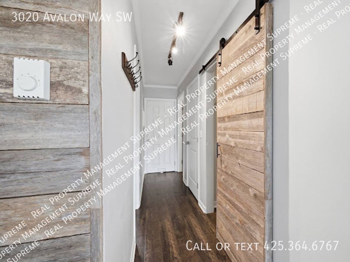 3020 Avalon Way SW, Seattle, WA 98126 - House for Rent - Image 7