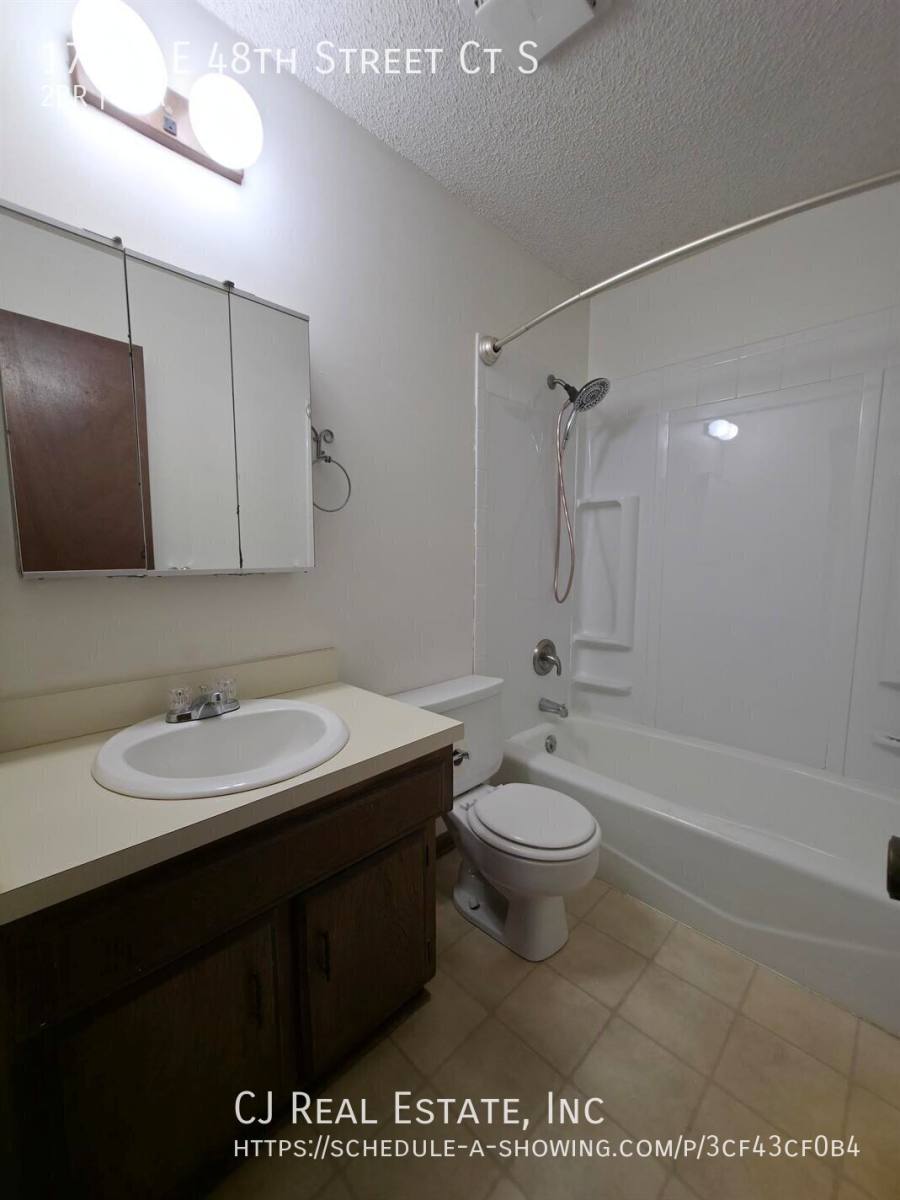 17214 E 48th St Court S, Independence, MO 64055 - House for Rent - Image 9